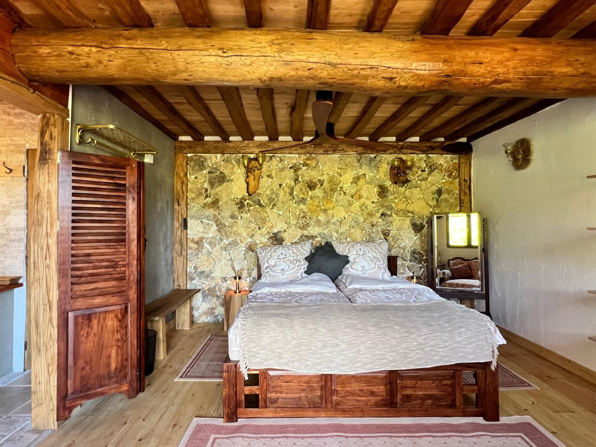Les Magnels Bed and Breakfast Valleraugue Exteriör bild