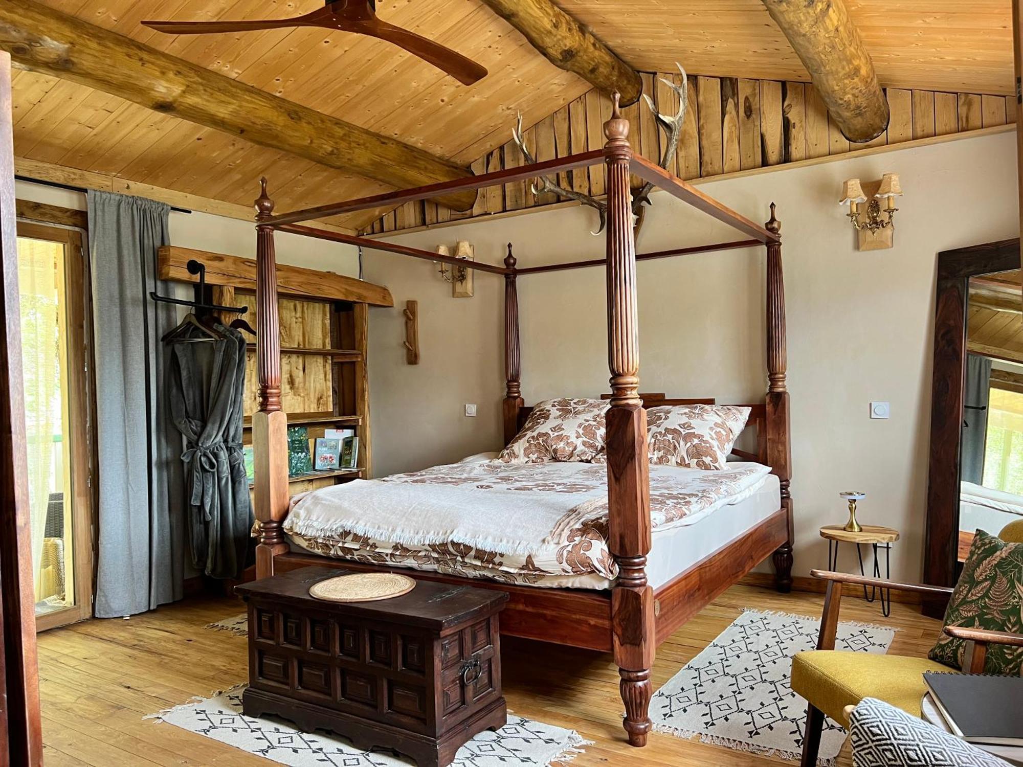 Les Magnels Bed and Breakfast Valleraugue Exteriör bild